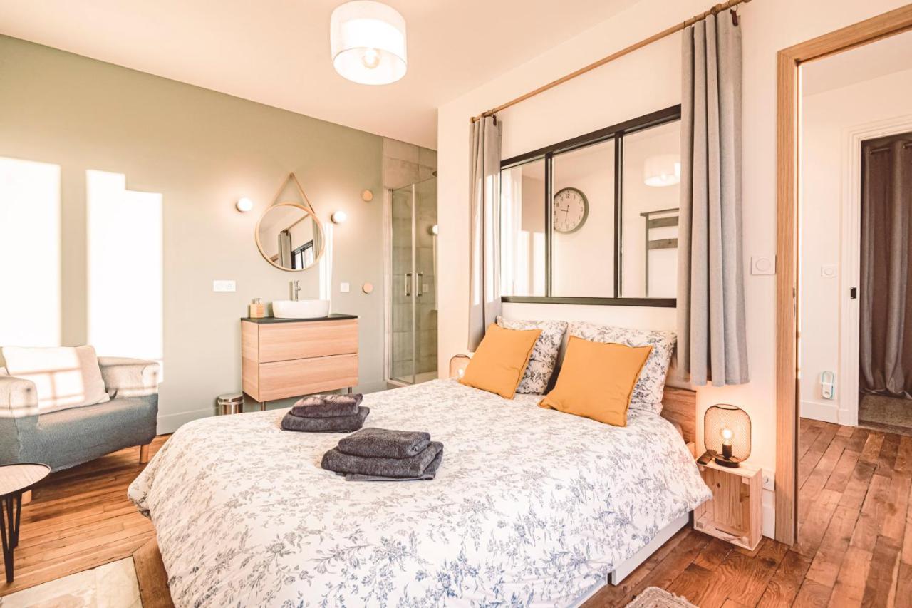 Charme De L'Ancien Pour Cet Appartement Entierement Renove Dans L'Hypercentre De Reims Exterior photo